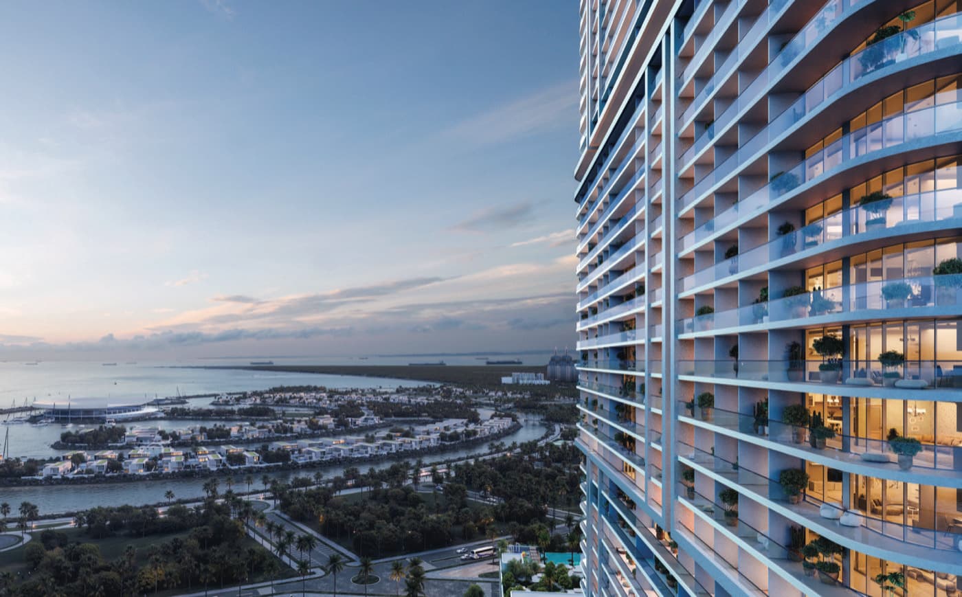 Détail des balcons filants de la tour, éclairés à la tombée du jour